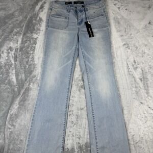 Nine West bootcut jeans in a light blue wash, size 6/28 NWT
